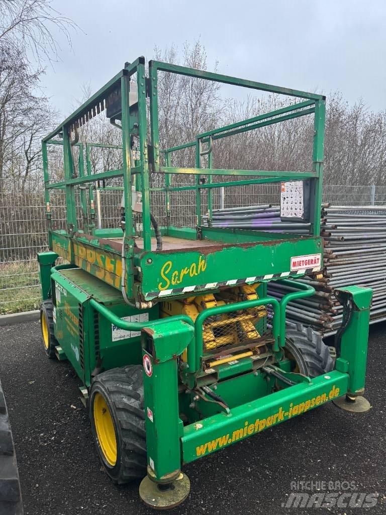 SkyJack SJ 6826 RT Saxliftar