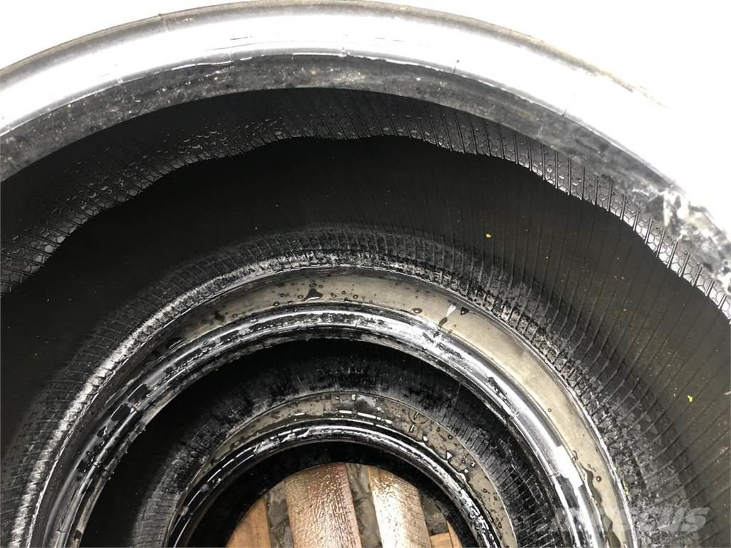  Øvrige ØVRIGE Däck, hjul och fälgar