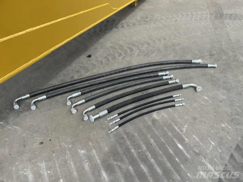 CAT 323 NG 15m Set Grävutrustning