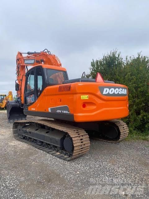 Doosan DX 180 LC Bandgrävare