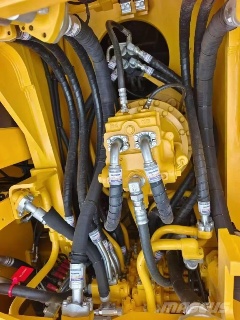 Komatsu 350-8 Bandgrävare