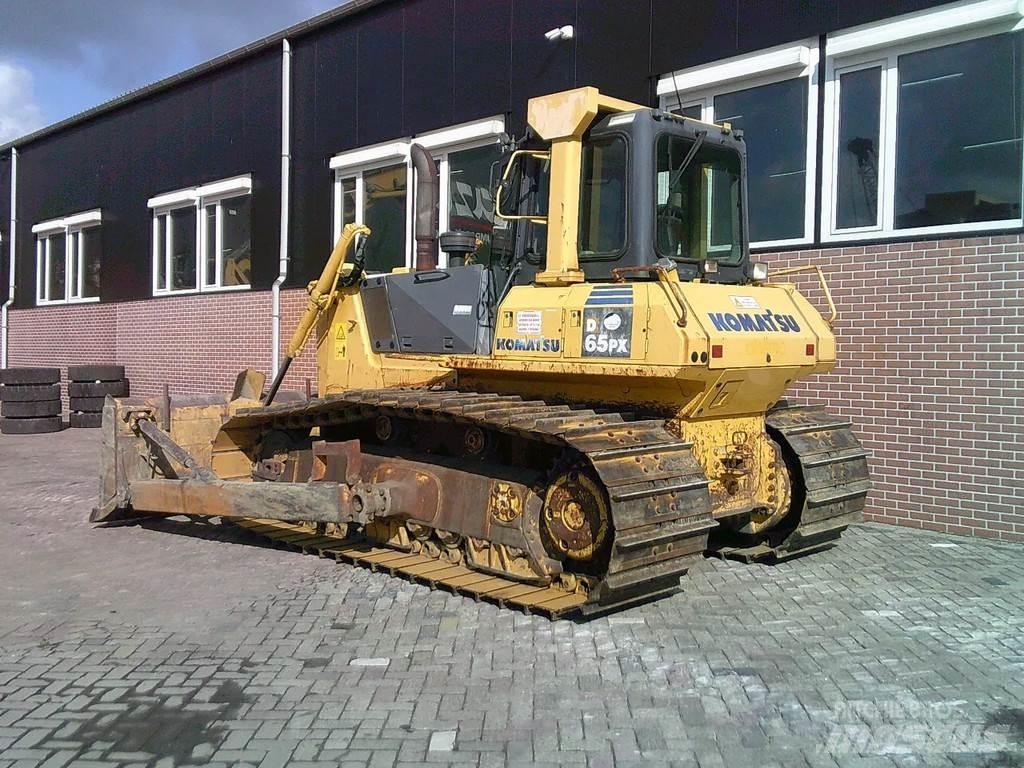 Komatsu D65PX-15 Bandschaktare