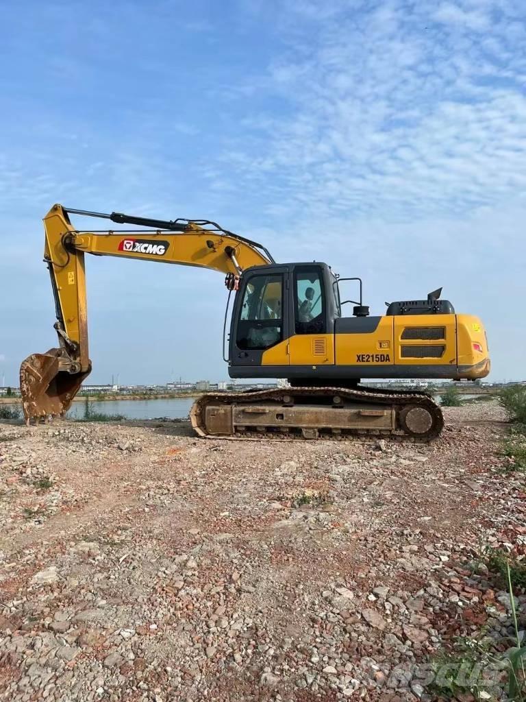 XCMG XE200DA Bandgrävare