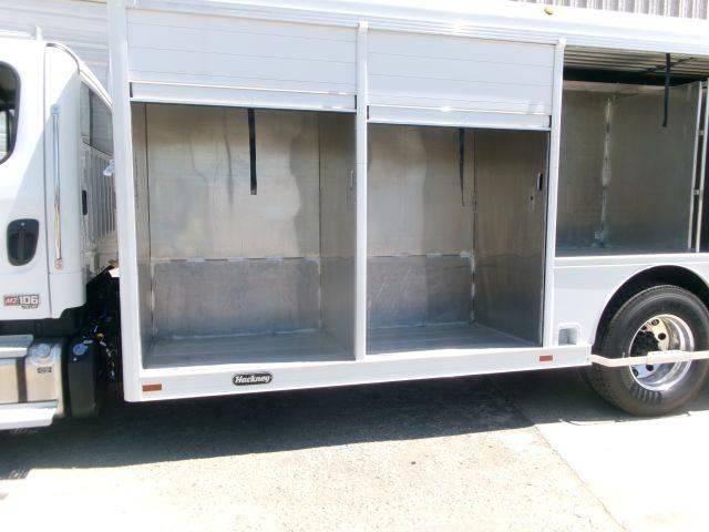 Freightliner M2 Lastbilar för dryckesleveranser