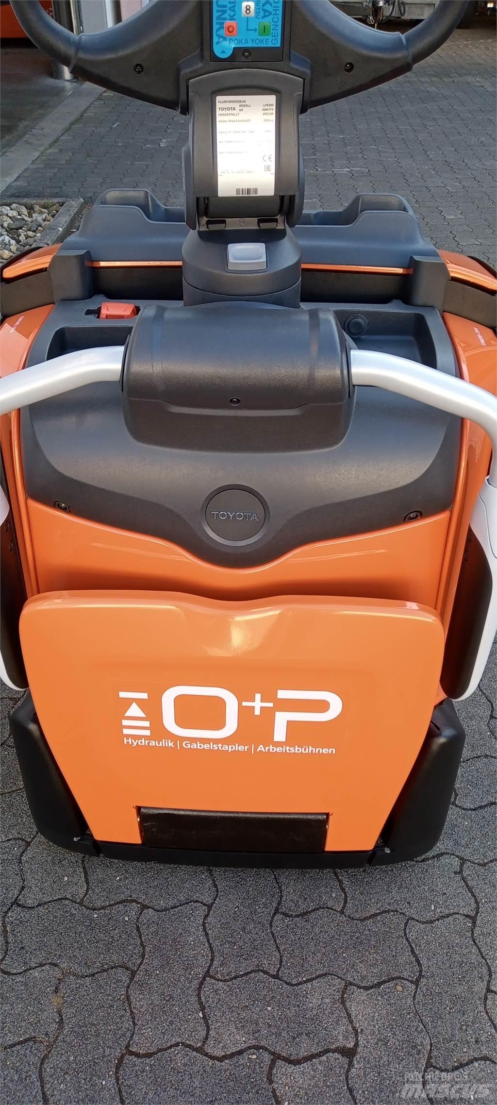 Toyota LPE200 Låglyftare utan plattform