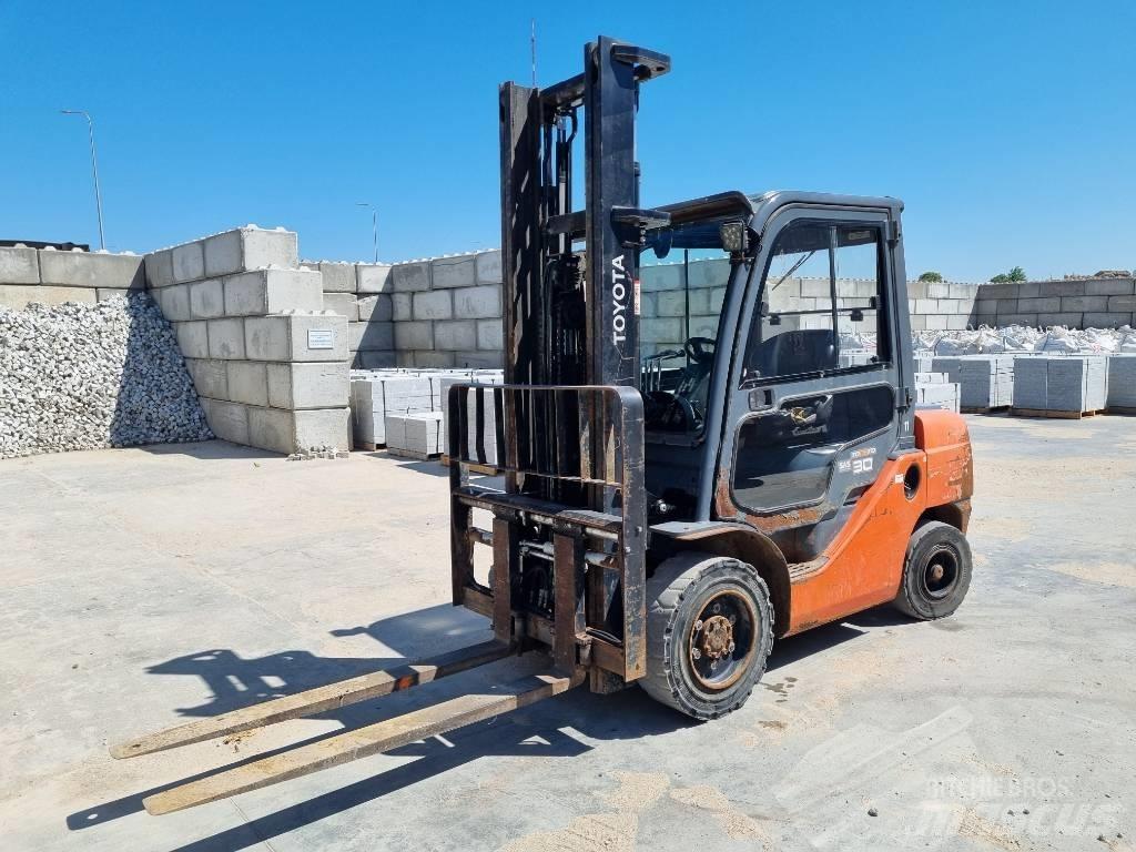 Toyota 02-8 FD F 30 Dieselmotviktstruckar