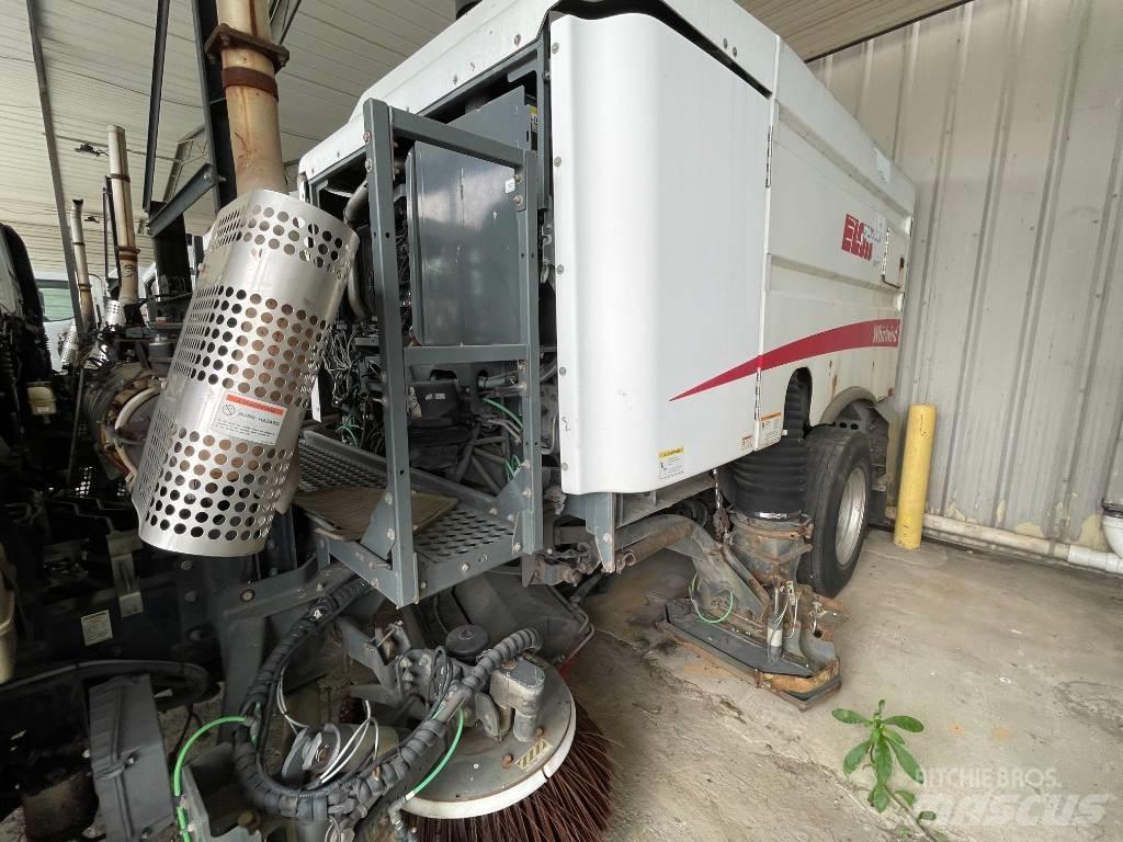 UD 3300 Sopmaskiner