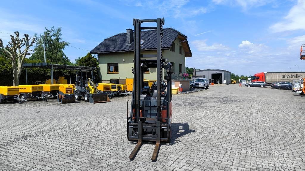Linde E16-02 Elmotviktstruckar