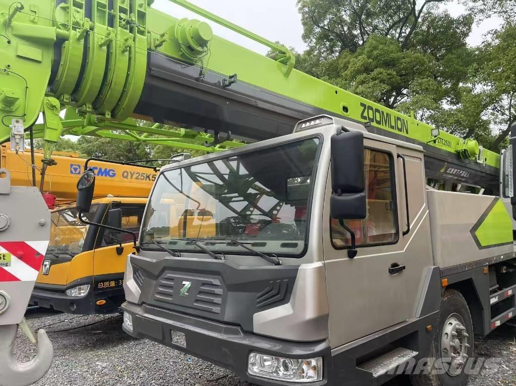 Zoomlion 25 Ton Allterrängkranar