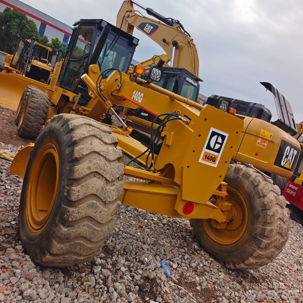 CAT 140 G Väghyvlar