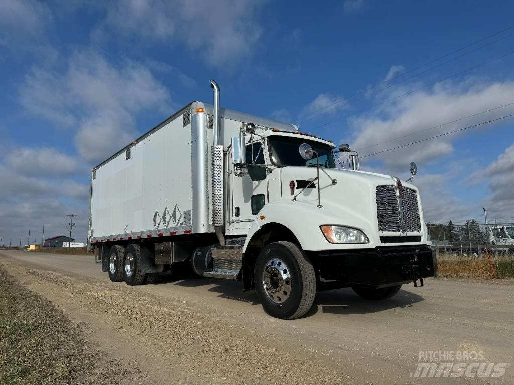 Kenworth T 440 Skåpbilar