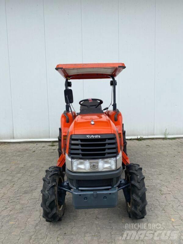 Kubota KL23 Kompakttraktorer