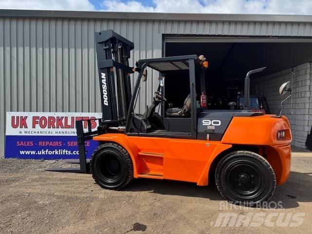 Doosan D 90 S-5 Dieselmotviktstruckar