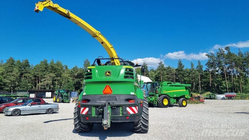 John Deere 8700i Självgående fälthackar