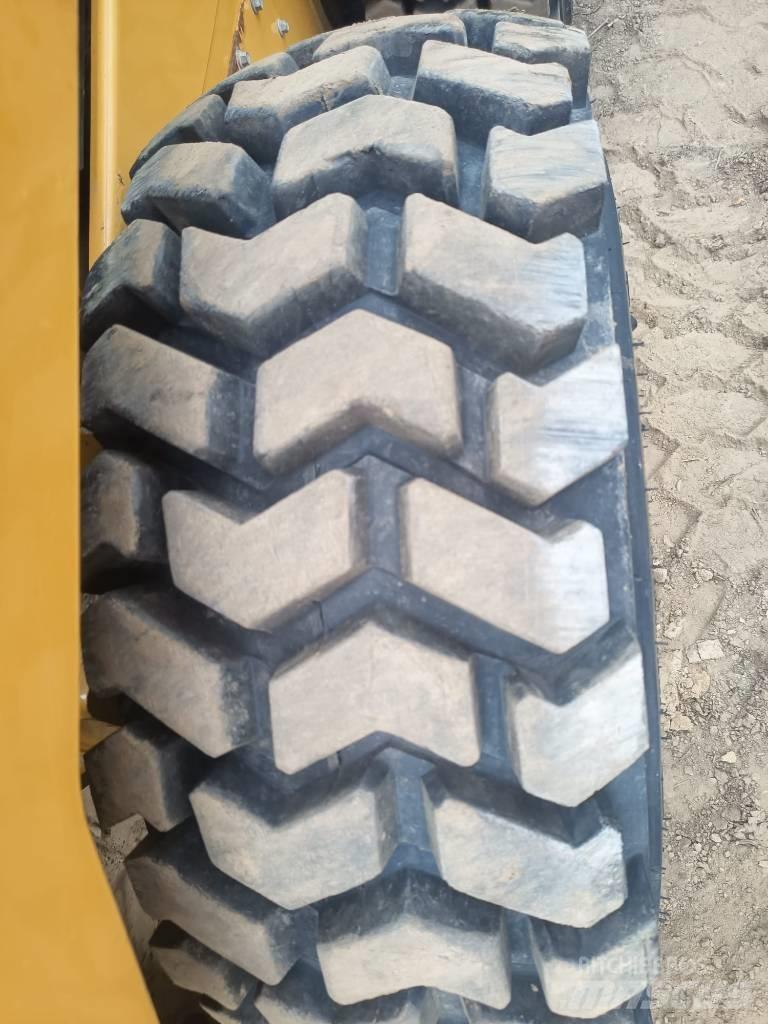 CAT 262 D XPS Kompaktlastare