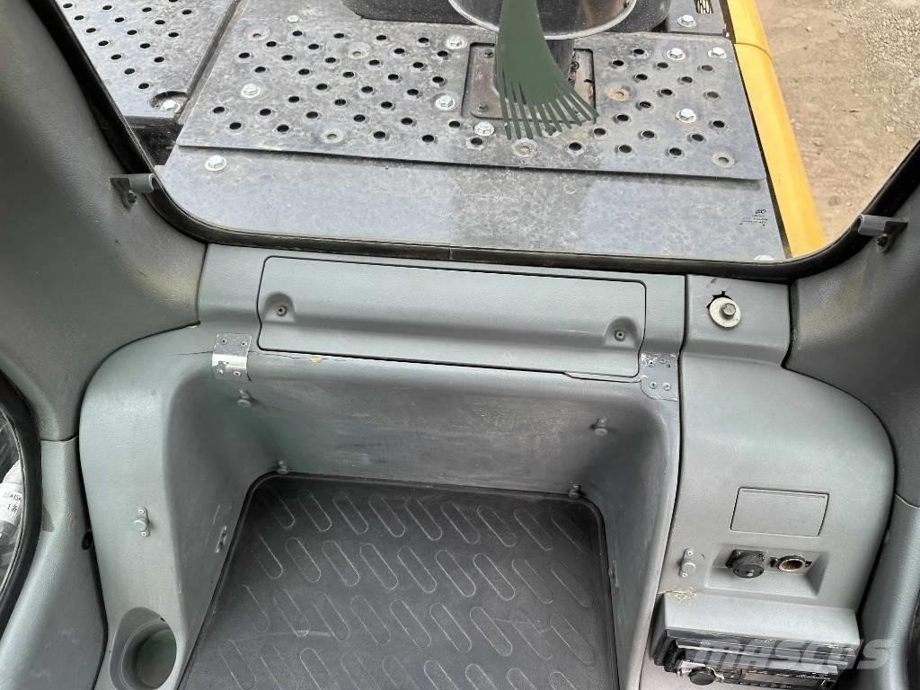 Volvo EC210D Bandgrävare