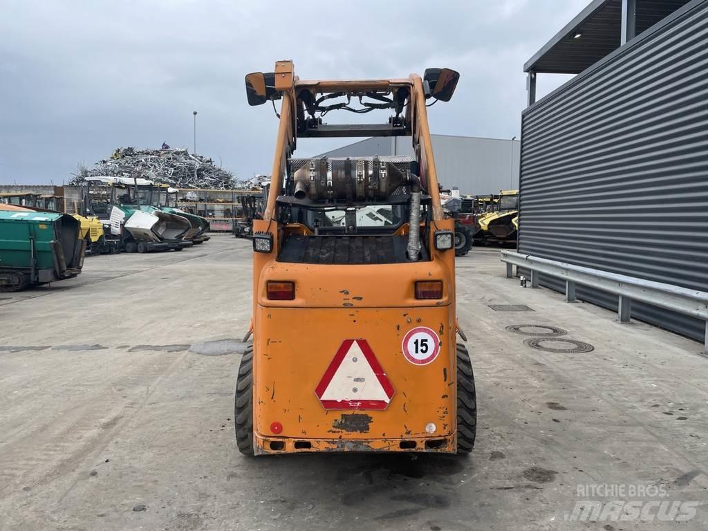 CAT 226B Lunnare