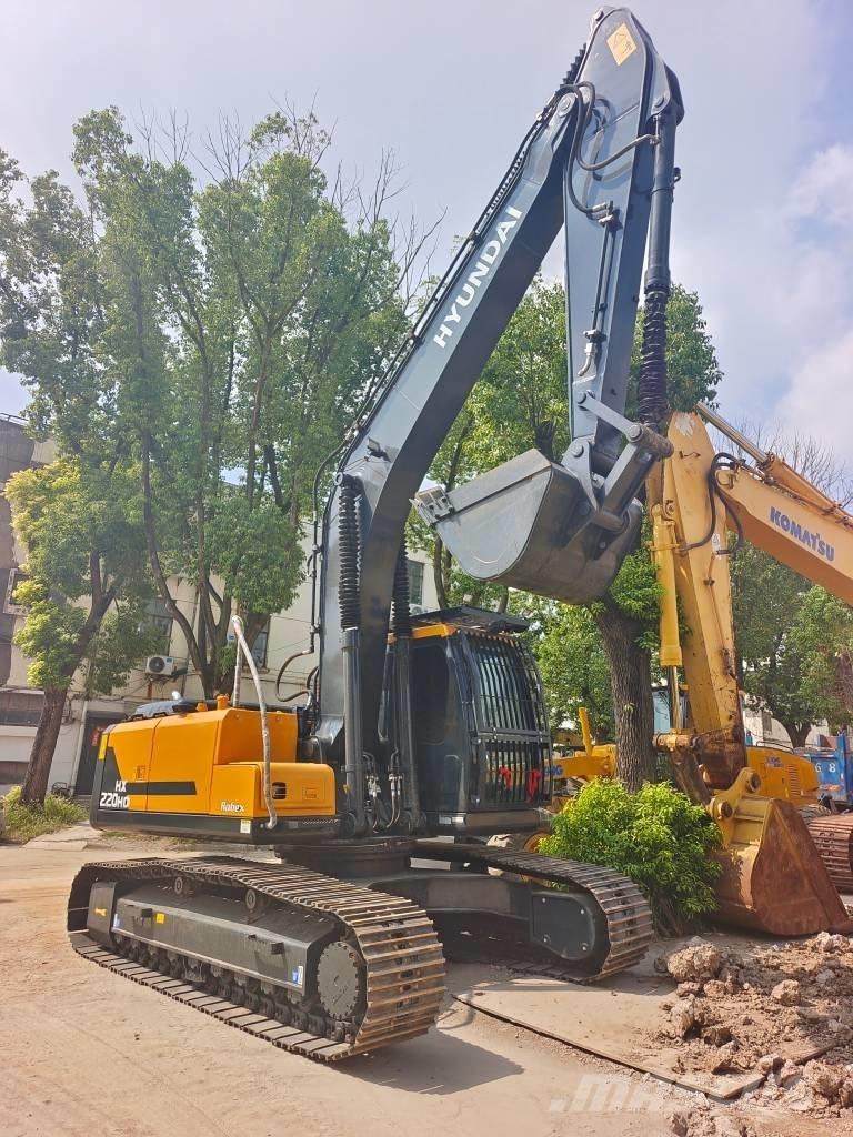 Hyundai HX 220 HD Bandgrävare