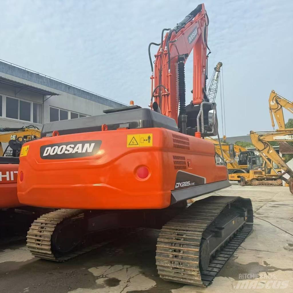 Doosan DX225LC-9C Midigrävmaskiner 7t - 12t