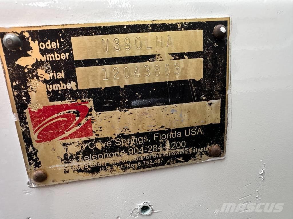 International 7400 Slamsugningsbil