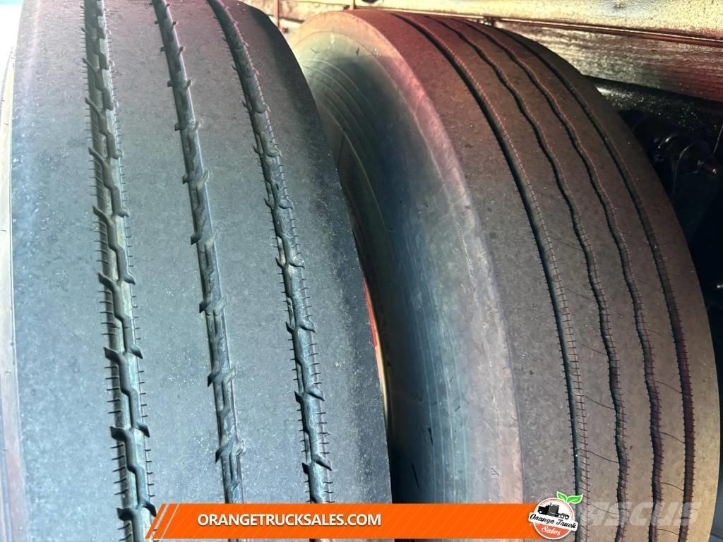 Freightliner M2 Skåpbilar