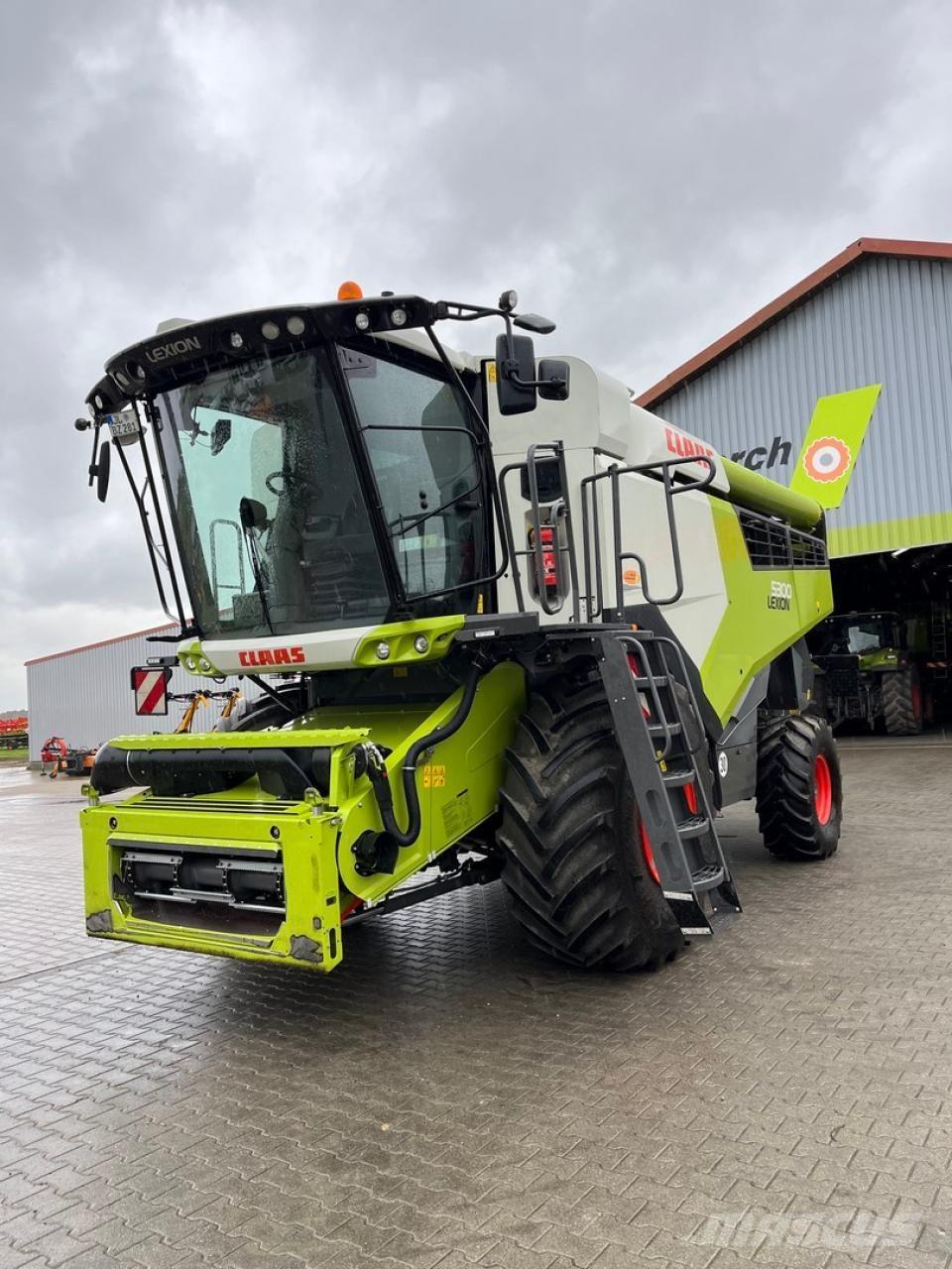 CLAAS Lexion 5300 Skördetröskor