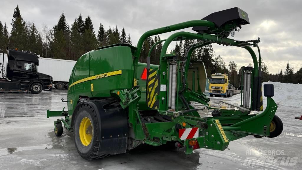 John Deere C 441 R Rundbalspressar