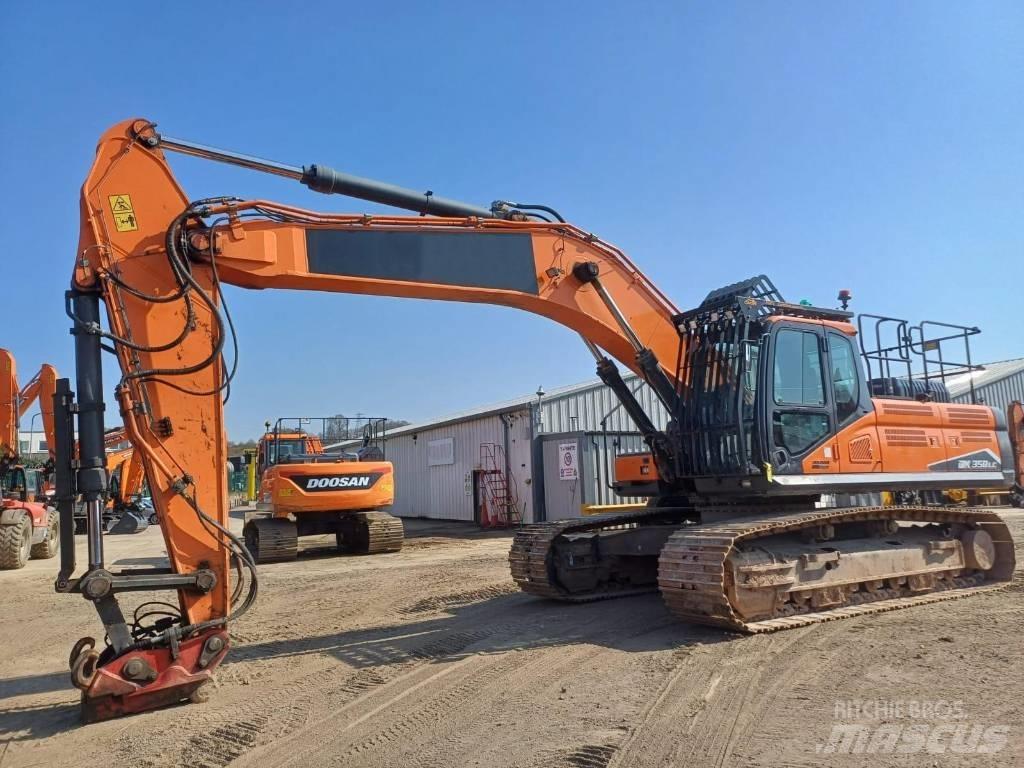 Doosan DX 350 LC-7 Bandgrävare