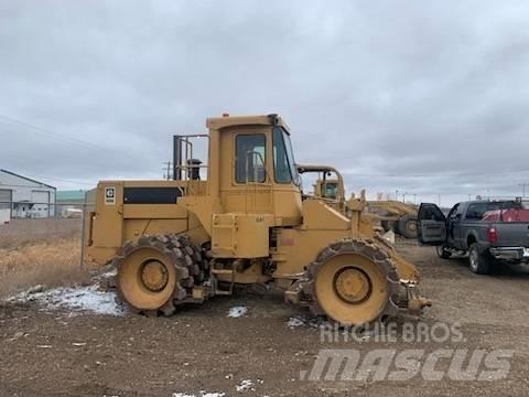 CAT 815 B Jordkompaktorer