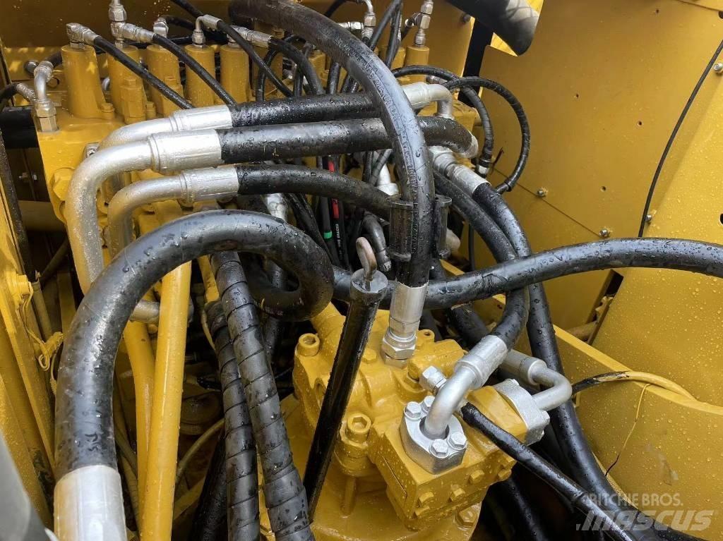 CAT 320 C L Bandgrävare