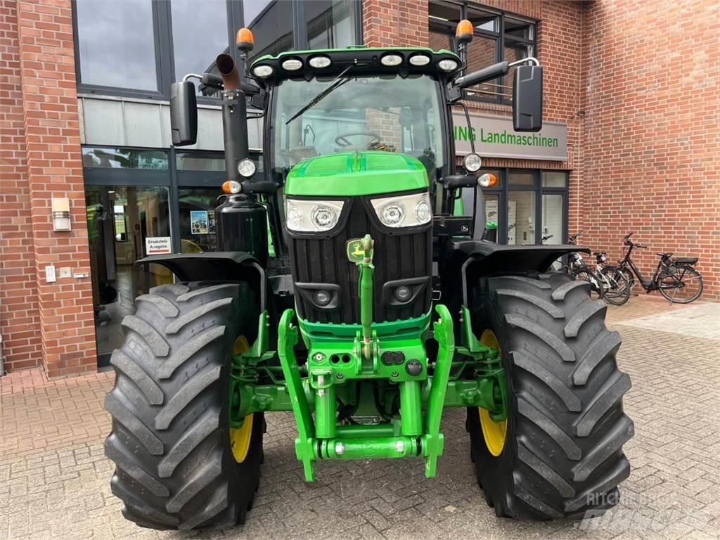 John Deere 6215R Traktorer