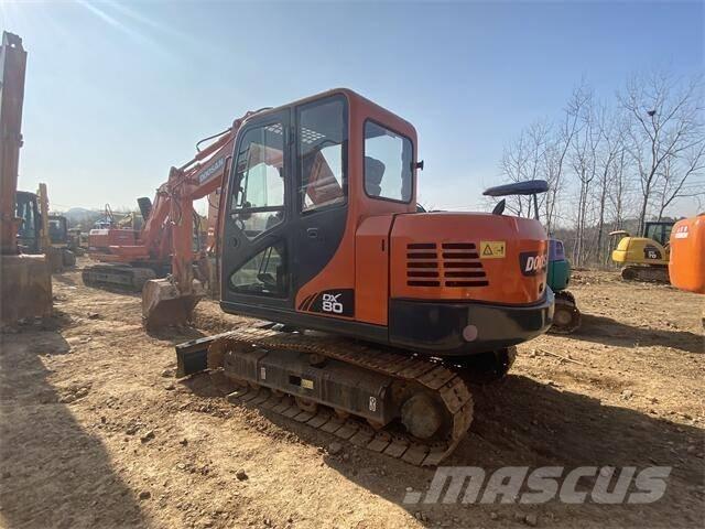Doosan DX80 Midigrävmaskiner 7t - 12t