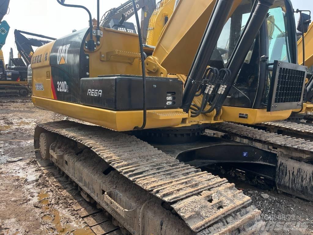 CAT 320 D Bandgrävare