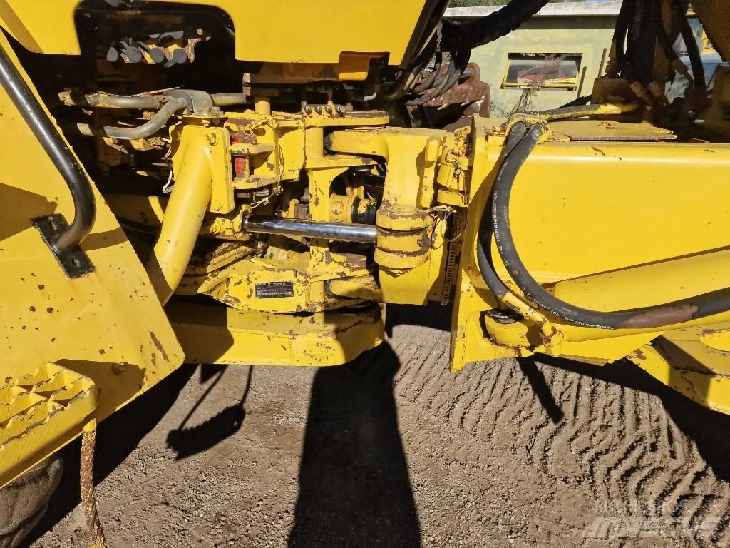 CAT 725 Midjestyrd dumper