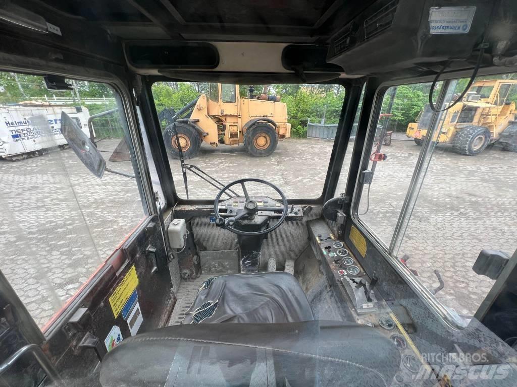 Bollnäs BT25T Terminaltraktorer