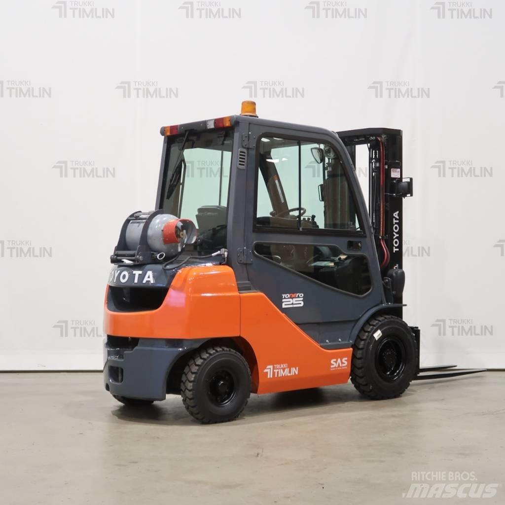 Toyota 02-8FGF25 Gasolmotviktstruckar