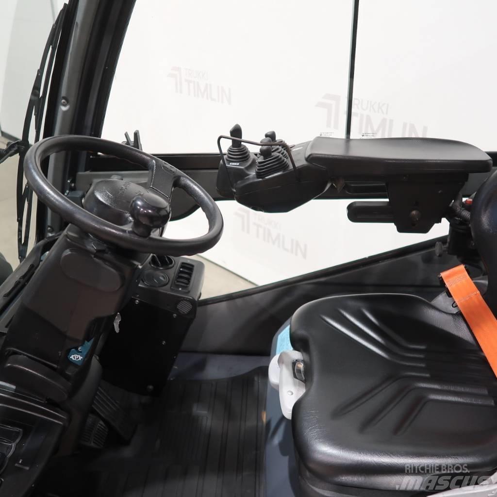Toyota 02-8FGF25 Gasolmotviktstruckar