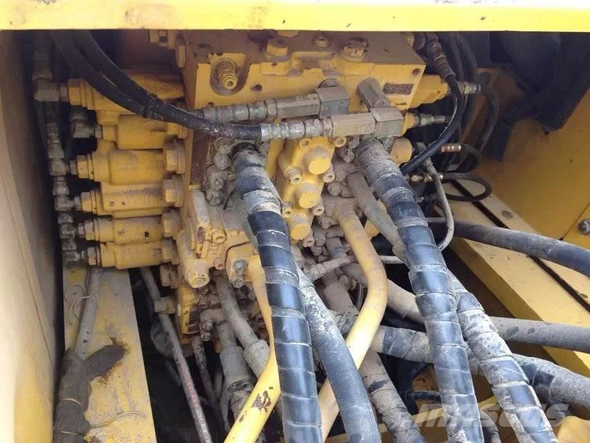 Komatsu pc220-7 Bandgrävare