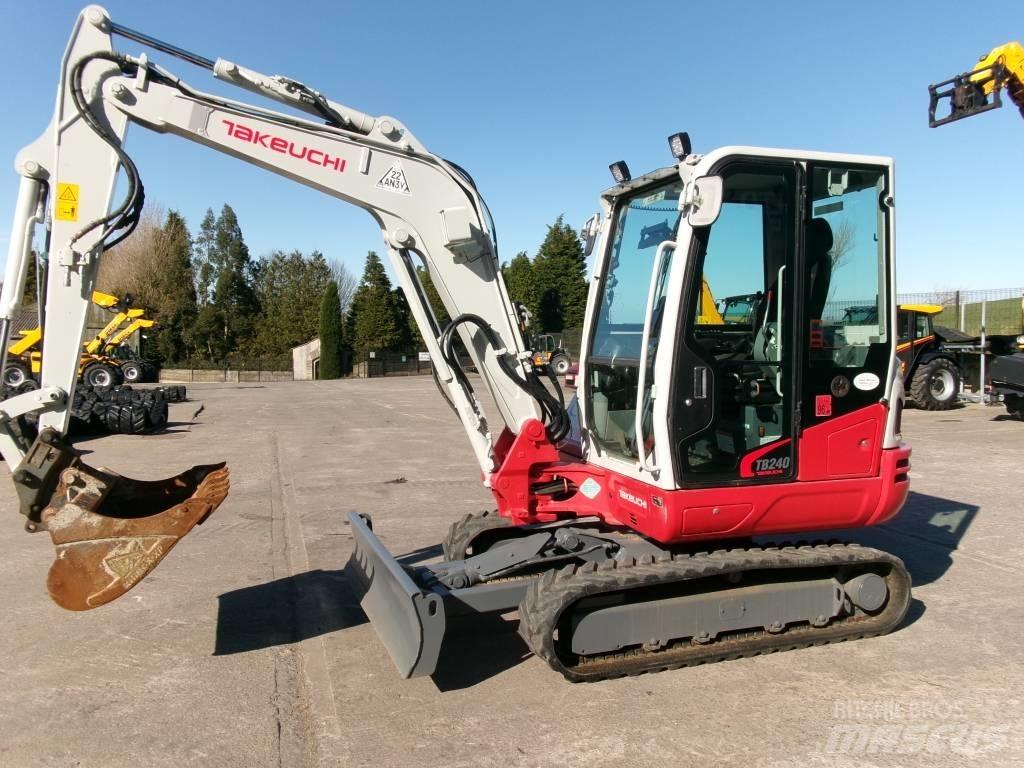 Takeuchi TB 240 Minigrävare < 7t