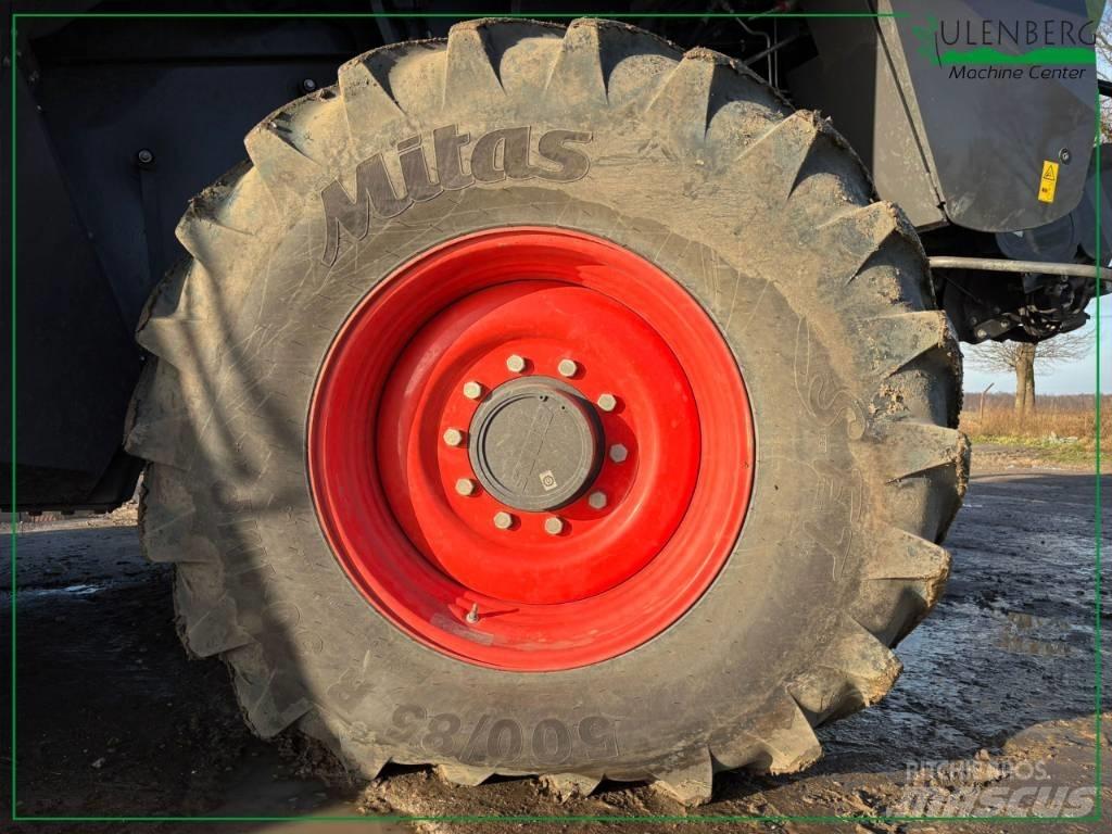 CLAAS Lexion 8700 TT Skördetröskor