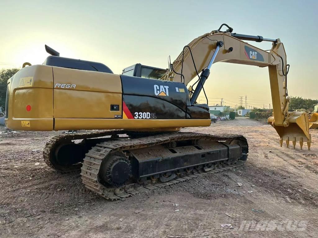 CAT 330 D L Bandgrävare