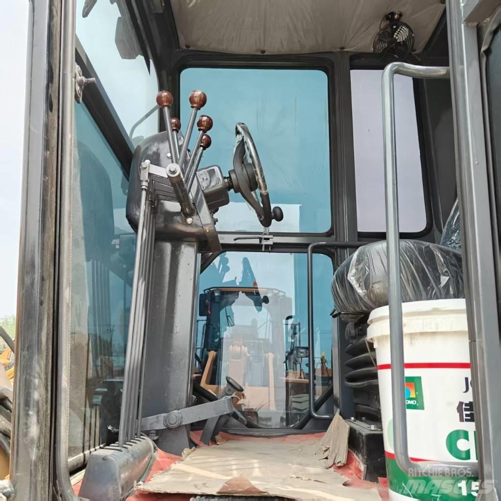 CAT 140 H Bandgrävare