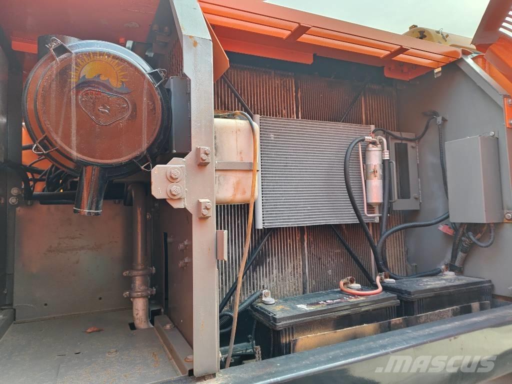 Hitachi ZX 210 Bandgrävare