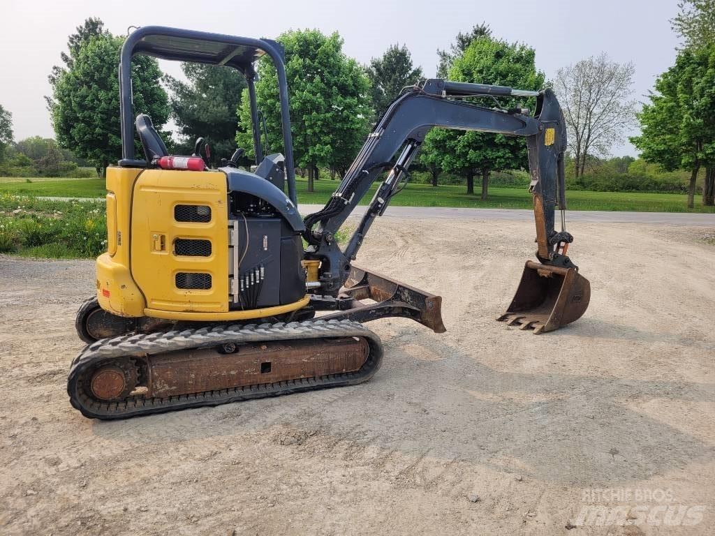 DEERE 35G Minigrävare < 7t
