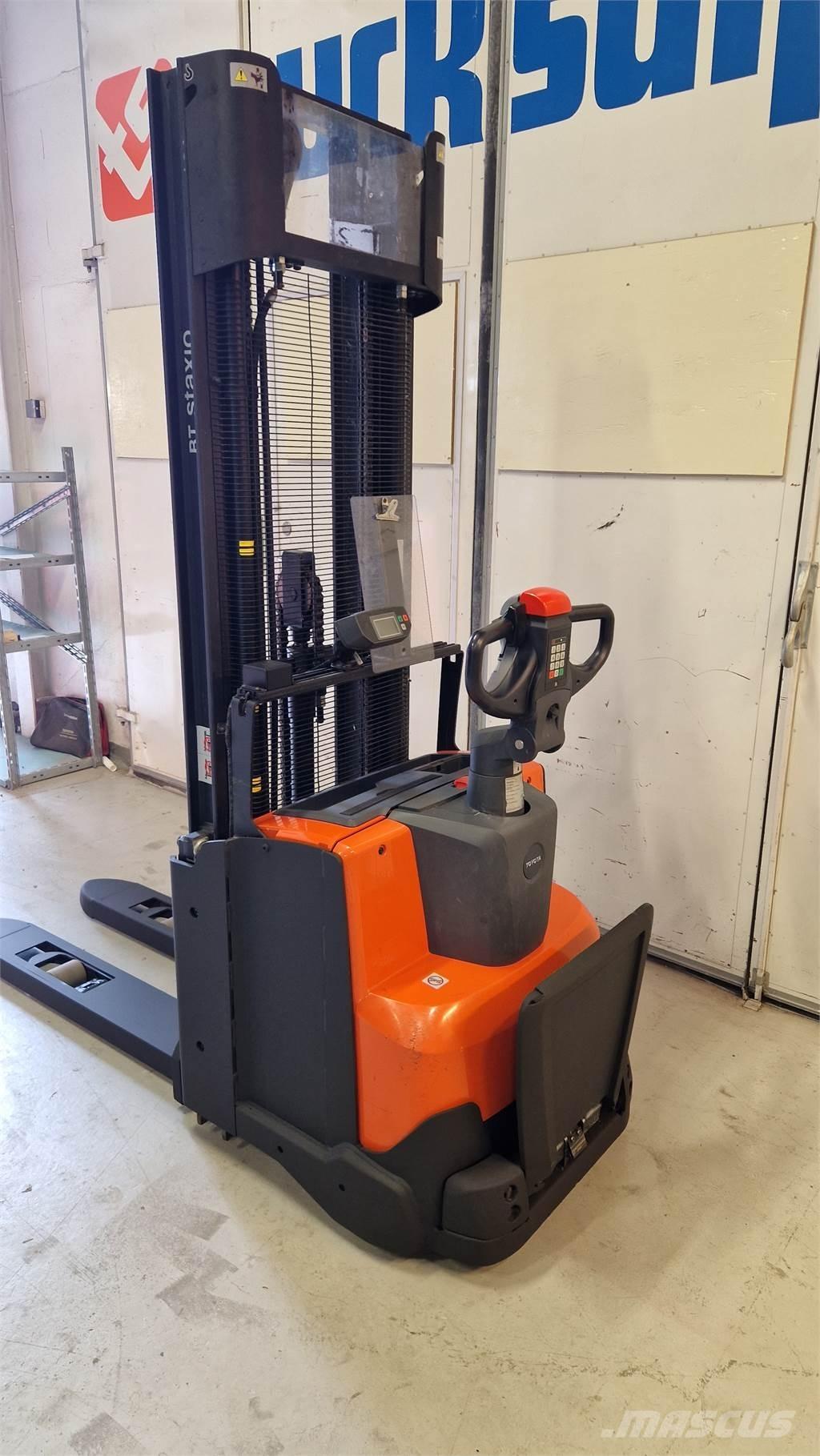 Toyota SWE140L Staplare