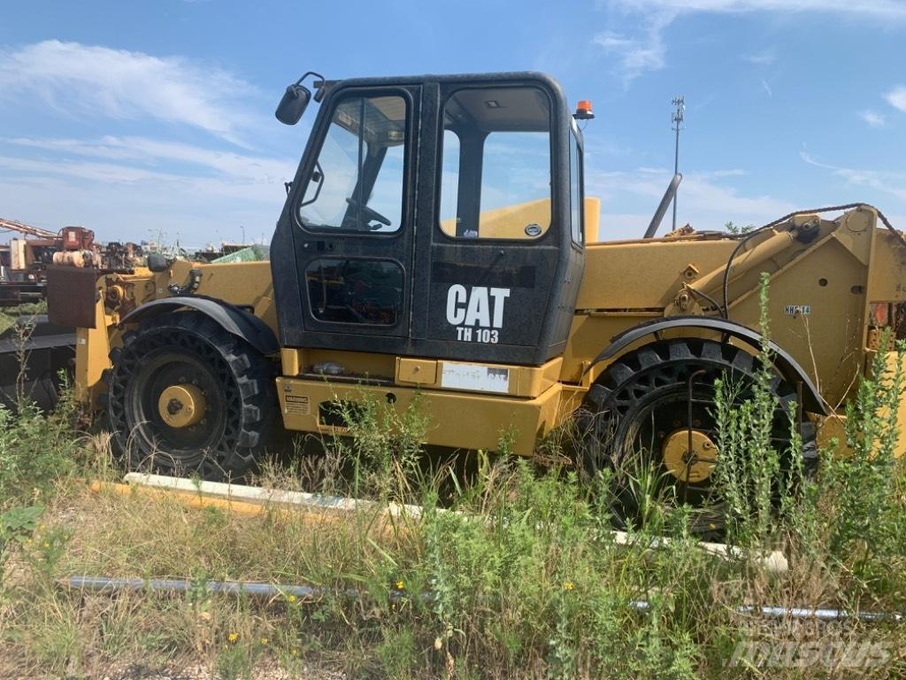 CAT TH 103 Teleskoplastare