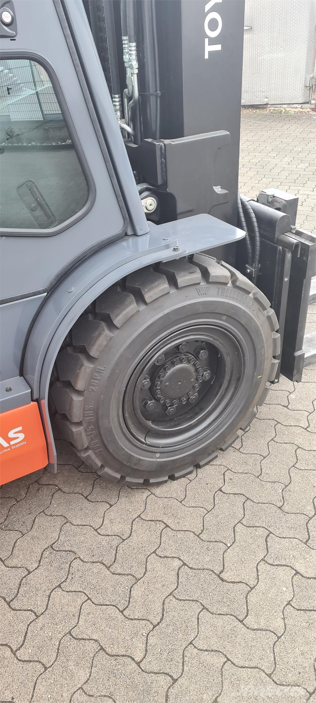 Toyota 40-8FD50N Dieselmotviktstruckar