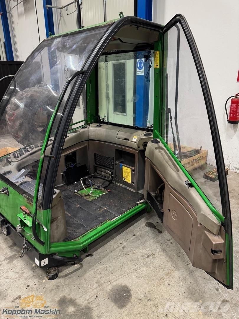 John Deere 1470D Hytter och interiör