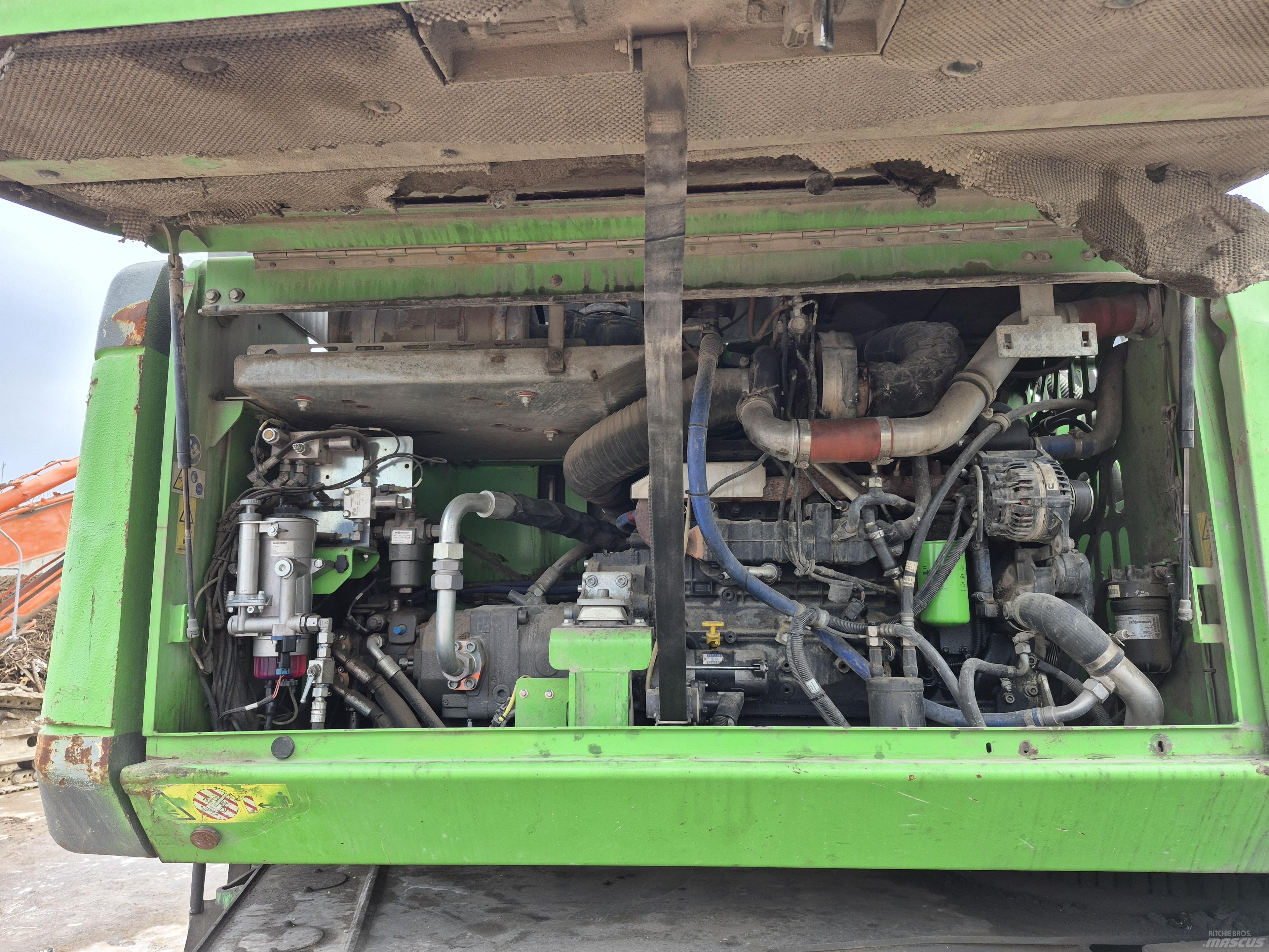 Sennebogen 825 M Avfalls / industri hantering