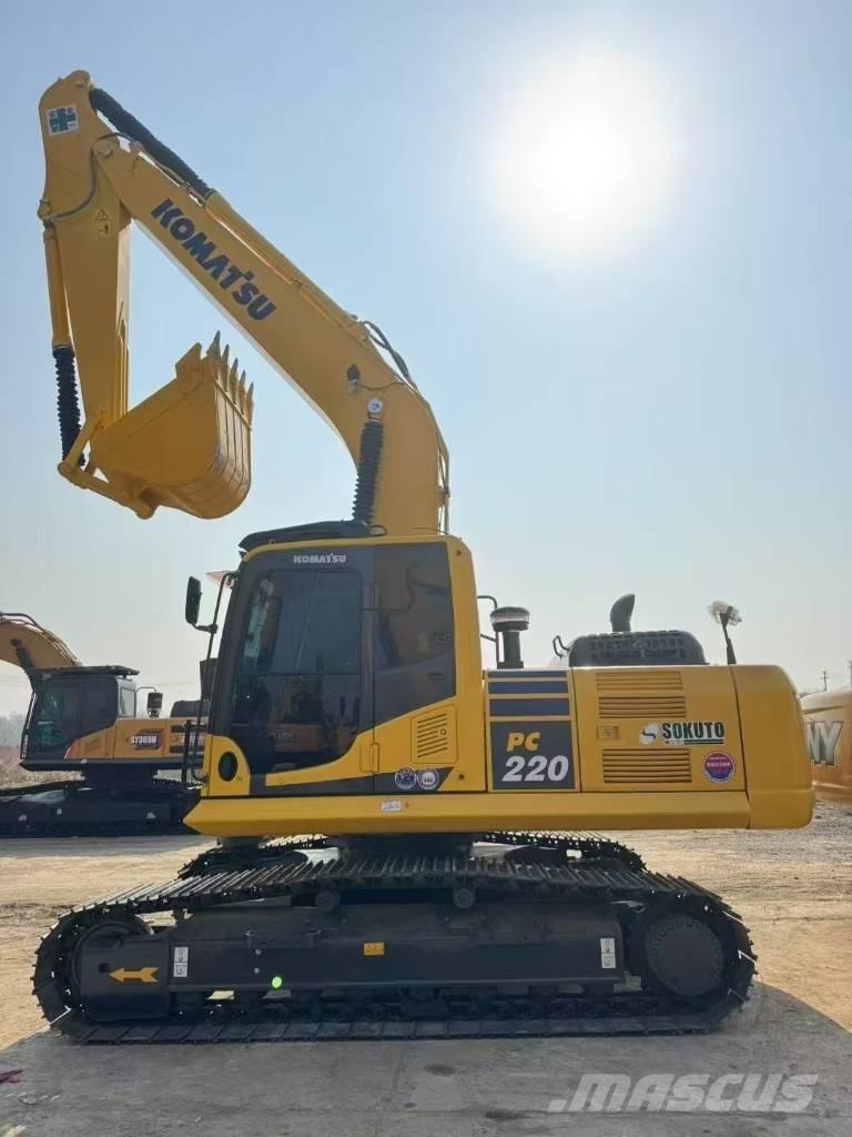 Komatsu 220-8 Bandgrävare